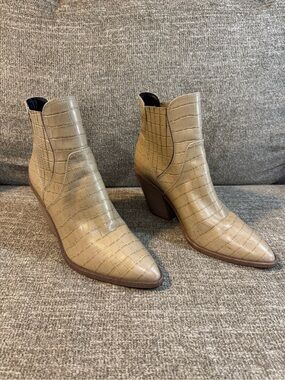 Rebecca Minkoff Sabana Too Croc-Embossed Pointed Toe Ankle Boots Size 10M